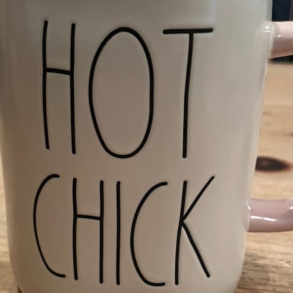 NWOT Rae Dunn “Hot Chick” Pink and White Ceramic Mug Artisan Magenta Collection - Picture 7 of 7